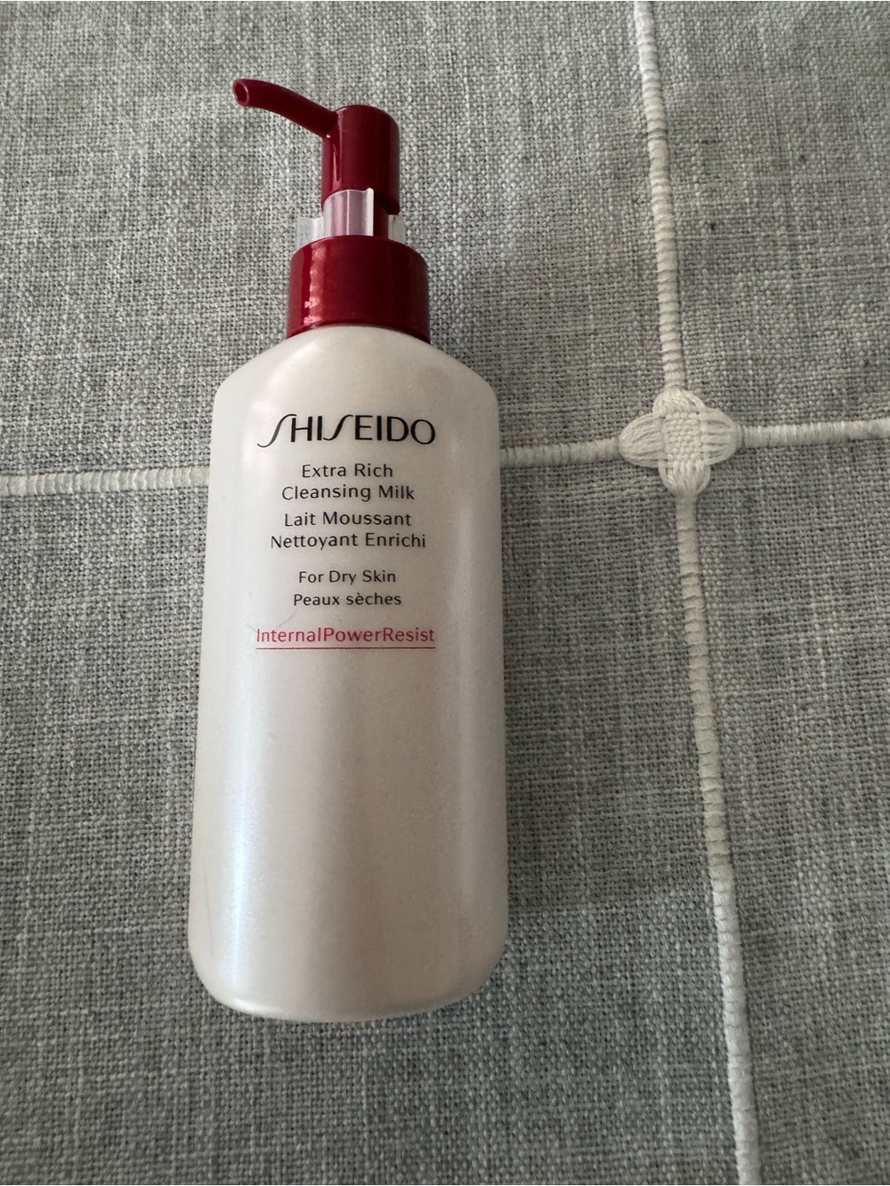 Shiseido Extra Rich Cleansing Milk Bottle with Red Pump